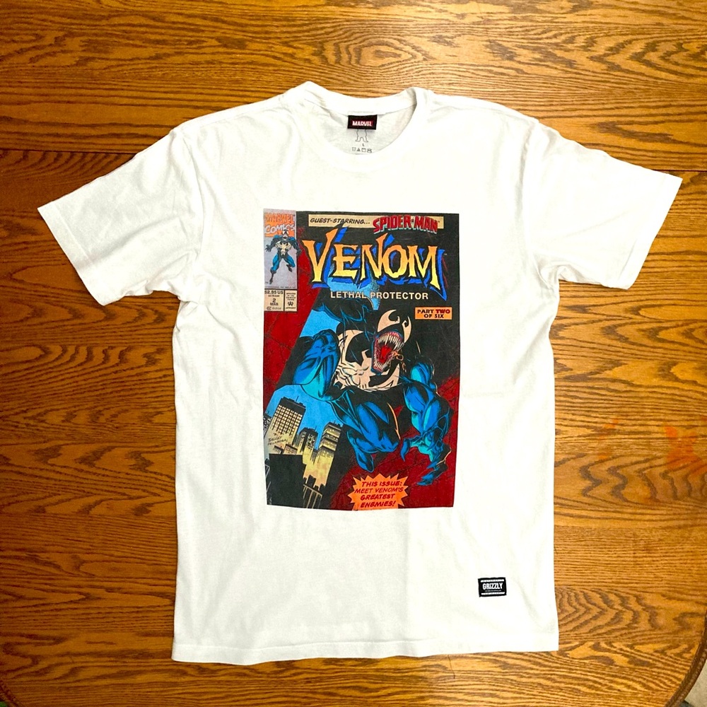 💥MARVEL💥VENOM RETRO COMIC t-shirt- white size L crewneck 100% cotton 🌟NWOT🌟